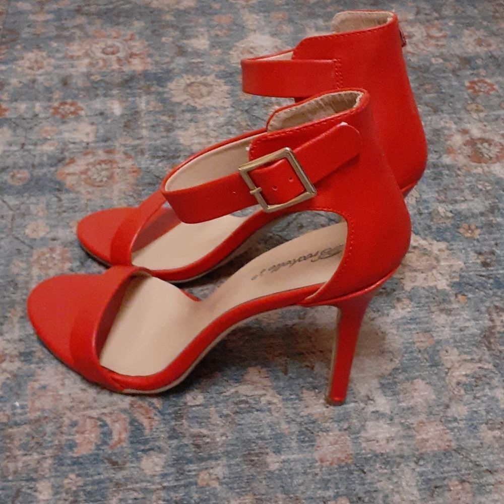Breckelles heels - Picture 4 of 8